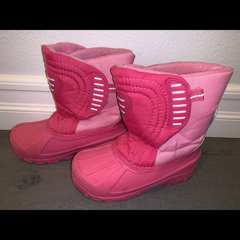 Thermolite Pink Snowboots Size 2